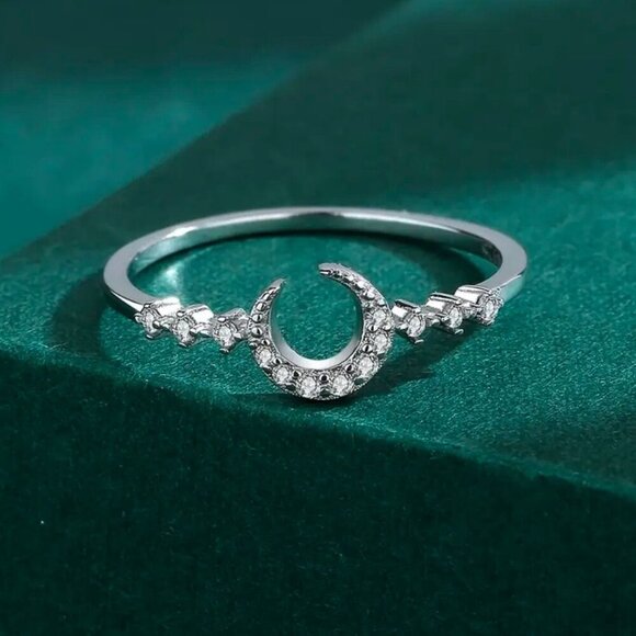 925 Sterling Silver Crescent Moon Ring Size 7,8 - Picture 2 of 3